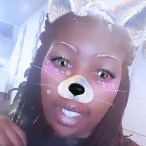 Meet your Posher, Janeika